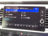 ナビ機能だけでなく、フルセグ、Bluetoothなどのオーディオ機能がついています!