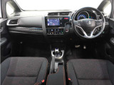 ◆視界広々で非常に運転しやすくロングドライブでも疲れを感じさせないすっきりとまとまったインパネ周りです。
