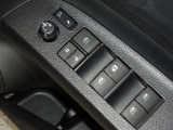 電動格納式ドアミラー・パワーウインドウを装備しています。