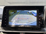 バックモニター付きで見えにくい後方も映像で確認できるので駐車が苦手な方でもスムーズに車庫入れができます。