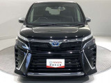 「フロントマスク」です。車の印象を決めるのは【顔】。この車の顔つきは、きっとあなたにピッタリ!?