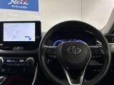 使いやすく運転しやすいレイアウトの運転席周り。