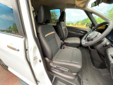 運転席シート廻りは使用感も少なく、良好な状態となっています。丁寧に使われていたことがよくわかりますね。