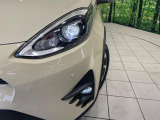 【LEDヘッドライト】悪天候や夜間走行時も良好な視界を確保し安心して運転できる高輝度LEDヘッドライトを装備!点灯速度が早く、消費電力も抑えられています。