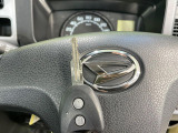 【キーレス】少し離れた場所からでもボタン一つでドアの開錠・施錠ができるのでとっても便利!ドアの鍵穴周りに傷をつけることもありません♪