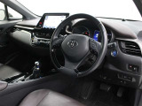 運転席廻りです。