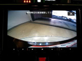 バックモニター付きです。