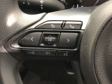 【ステアリングスイッチ】左です。ハンドルから手を離さず、運転に集中したまま手元でオーディオ操作等ができます。
