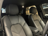 8way電動調節フロントコンフォートシート(オプション設定のドライバーメモリーパッケージが装着されております)