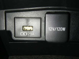 【充電用USB端子】デバイスの充電に便利です。※実際の接続端子は写真で確認or店舗までご気軽にお問合せください♪