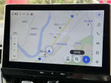 純正ナビを装備。タッチパネル式で使いやすく、お出かけもラクラクです。