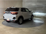 LEDヘッドランプです。十分な明るさを保ちつつも消費電力が少なく、バルブ寿命も長いのが特徴です。瞬時にMAXの光量を発揮するのもLEDならではです。