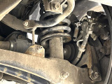 お車を安心してお乗りいただく為には、足回りの定期点検が欠かせません。サービスサポート(有償保証)では無料点検もご提供しており、安心のカーライフをお過ごしいただけるサポート体制が整っています。