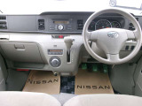 操作しやすい運転席廻り!操作パネルも使いやすい!!ドライブが楽しくなります!