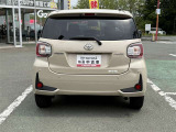 バックカメラが付いているので後方確認が非常にしやすいです。今や運転初心者も熟練者も必須装備!ついていて損はないですね♪