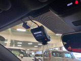 前方録画タイプのドライブレコーダーです。あおり運転対策や万が一の事故に備えて安心です!