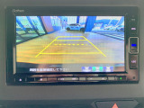 【バックカメラ(3モード)】視点を切り替えて後方を確認でき、駐車や車庫入れも安心です。
