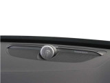 【Bowers&Wilkins】世界のオーディオファン垂涎のプレミアムサウンドシステムを搭載。コンサートホールのベストポジションに相当する音場空間を忠実に再現。乗る人すべてに驚きの音響体験を提供します