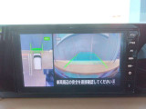 アラウンドビューモニターが9インチの大画面で確認できるので、駐車も楽々です!