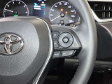 レーダークルーズコントロール(全車速追従機能付)付きです。車速に応じて追従支援してくれるので、ロングドライブも快適です。詳細は販売店スタッフまでおたずねください。