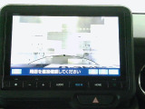 バックカメラの画像です。ガイドラインがスムースな車庫入れをサポートいたします!車庫入れの安心感がアップしますね☆