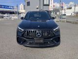 一目でそれと判る、AMGモデル専用パナメリカーナグリルを備えたの精悍なフロントフェイス。