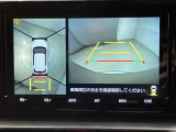 全周囲カメラ付きで車庫入れも安心ですね。