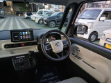 中古車を購入する場合、「車両本体価格」に加えて、税金や手数料などの「諸費用」を支払う必要があります。「法定費用:自動車税や自賠責保険等の国や自治体に払うことが法律上義務付けられている費用」「販売店手数