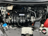 技術が詰まったエンジンルームもご覧の通りピカピカにクリーニング済みです。ハイブリッドなのでお財布にも環境にも優しいです。