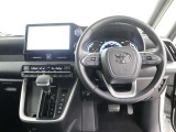 見通しのよいすっきりとした視界で、誰でも運転しやすいです。運転のしやすさは疲れにくさにも繋がりますよ♪