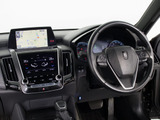 使いやすさや安全性を追求したステアリング周り!高級車ゆえにスイッチ類が多いのも特徴ですね!考え尽くされた配置ですぐに使いこなす事が出来ますのでご安心下さい!是非、体感してみて下さい!!