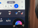 シートエアコン付です。シートを暖めたり冷やしたりできる、快適装備の一つ。 暑い夏もシートが冷える冬も快適にドライブが楽しめそうですね。