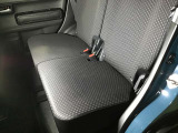 ☆後部座席シート廻り☆ ☆リアシートも快適な乗り心地☆シ-トの乗り心地が良く、旅行など長距離運転にも向いています。