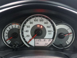 納車1カ月後には無料1カ月点検をご用意しています。車検や12カ月点検、オイル交換などのアフターメンテナンスも県内50店舗の整備工場におまかせください。