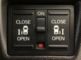 【両側パワースライドドア】両側がパワースライドドアになっており、運転席のスイッチやスマートキーでも開閉が可能です!開口部も広いので乗り降りも楽々♪