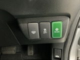 【VSA】ブレーキ時の車輪ロックを防ぐABS、加速時などの車輪空転を抑えるTCS、旋回時の横滑り抑制の3つの機能をトータルに制御!予期しないクルマの挙動の乱れを防ぐ安全装備です♪