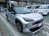 トヨタの中古車には3つの安心をセットにしています。1トヨタ認定検査員による車両状態の評価。2まるまるクリーニングによる内外装のクリーニング。31年間走行距離無制限の安心保証(無料)。