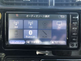 Bluetooth(ブルートゥース)接続機能付き。スマートフォンなどからお気に入りの音楽をワイヤレス再生できます。ドライブがさらに楽しくなりますね。