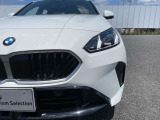 ご納車前には、BMWを熟知したメカニックによる100項目の点検・整備を行います。不具合箇所、交換時期に達している部品に関しましては、全て当社負担で交換してからのご納車となります。