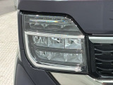 LEDヘッドライトは、点灯の瞬間から最大光量を発揮し、突然暗くなるトンネルなどでの安定感を高めます。