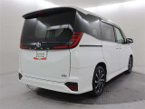 走りにこだわりながら収納力も持ち合わせたお車です。荷物を載せて軽快なドライブを楽しめますよ♪