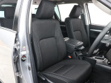 運転席6ウェイ&助手席4ウェイシート!背面にはシートバックポケット、買い物フック付!