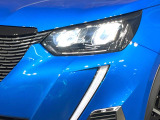 ●LEDヘッドライト:夜間走行時も良好な視界を確保し安心して運転できる高輝度LEDヘッドライトを装備!点灯速度が早く、消費電力も抑えられています。