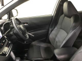 高いホールド性で運転姿勢が安定します。長距離ドライブでも疲れにくいのが魅力です。快適なドライビングライフをお送りください♪