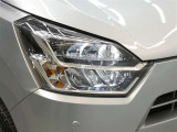 LEDヘッドライトです。デザイン性がよくとても明るいので、夜間の走行や悪天候でも安心です。しかも長寿命!