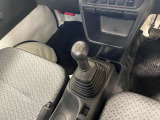 ミッションはフロア5MT!マニュアル車です!