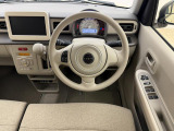 このハンドルを握った時に、車を所有している優越感を味わえますね