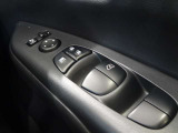 全席パワーウィンドウスイッチ★運転席はワンタッチで開閉可能です♪