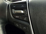 ステアリングスイッチ装備!運転しながら手元でオーディオの操作などができます。