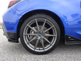 SUBARU認定U-Carは、全車12ヶ月点検、車検などの法定点検を実施。スバル専門メカニックが確かな技術で最大88項目にわたりチェックしており品質、安心を支えます!
